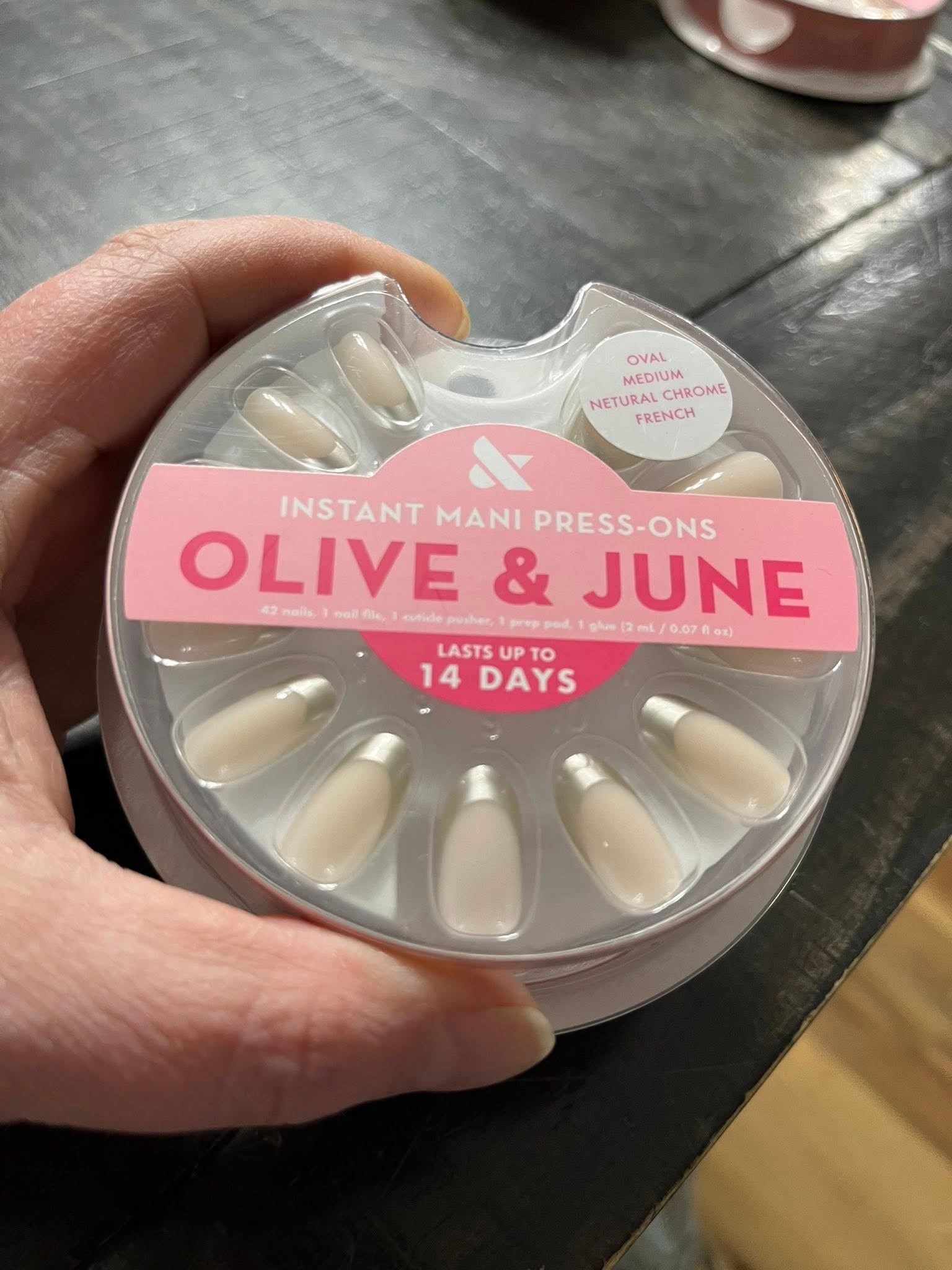Olive & June Instant Mani Press-On Nails