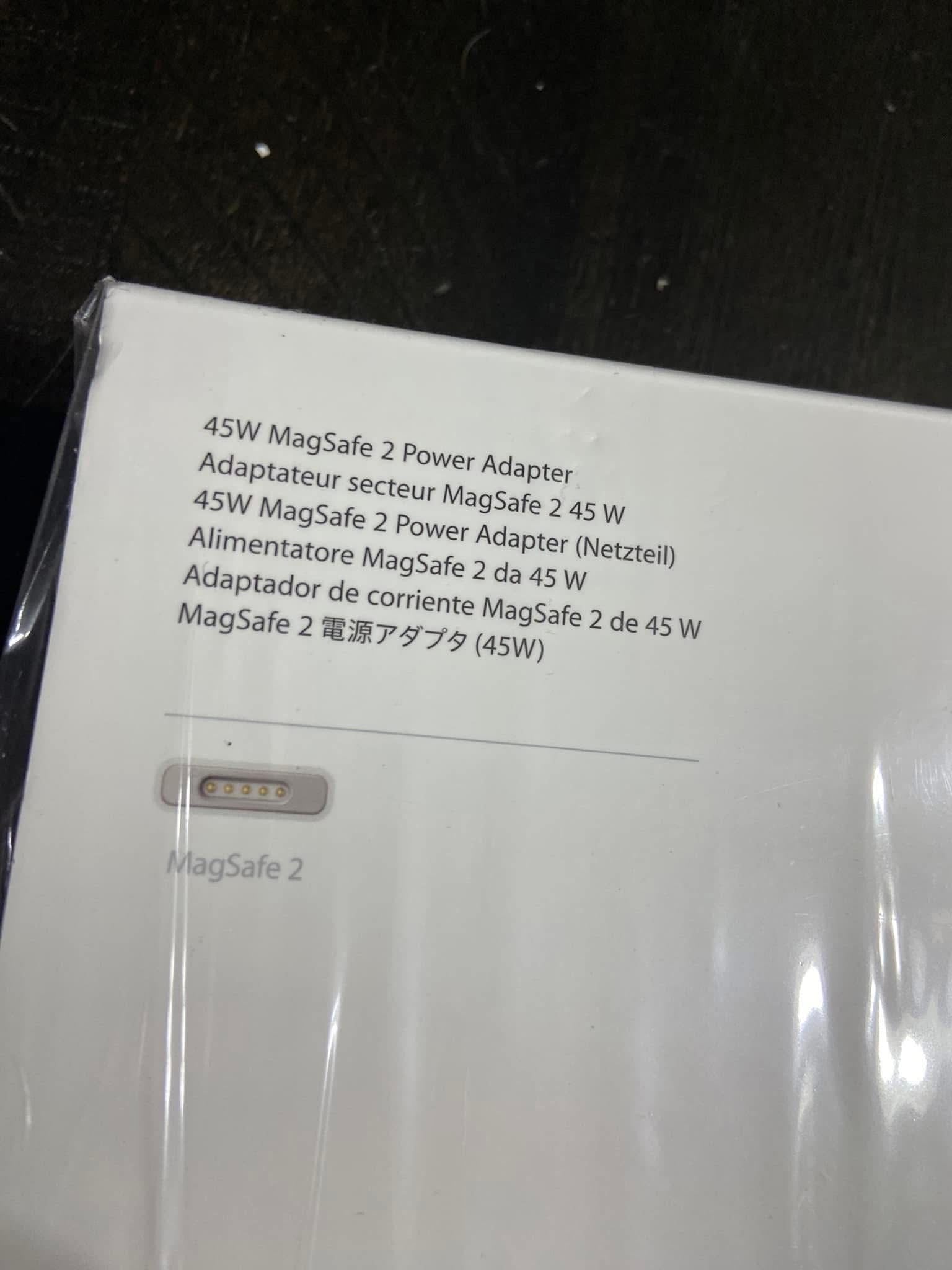 Apple 45w MagSafe 2 Power Adapter (for Mac Book Air)