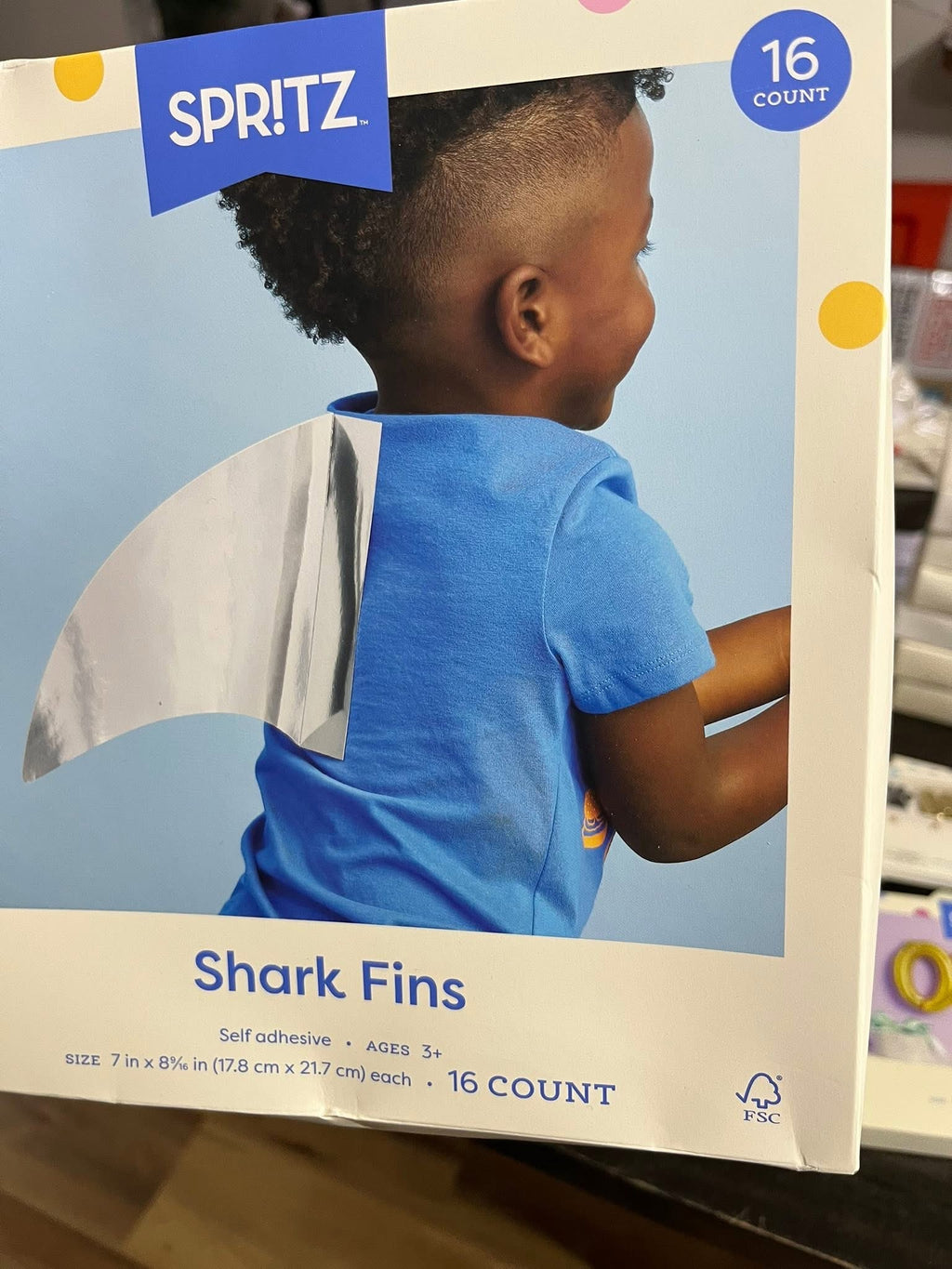 Self Adhesive Shark Fins - 16ct