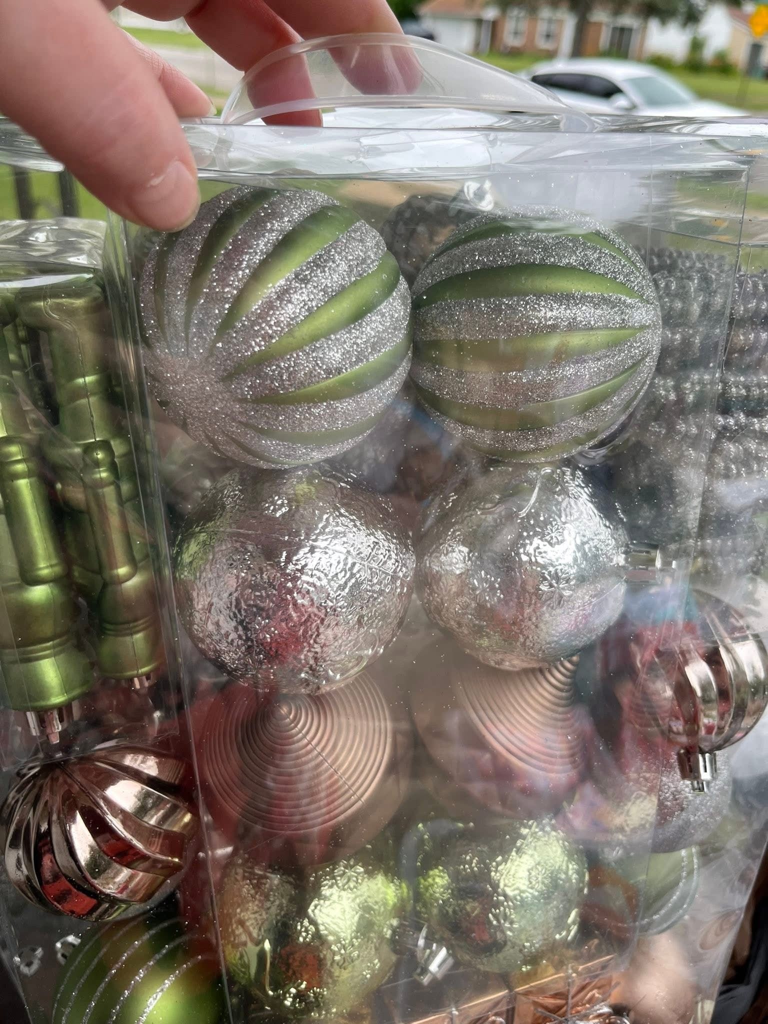 108 Pcs Christmas Ball Ornaments Set