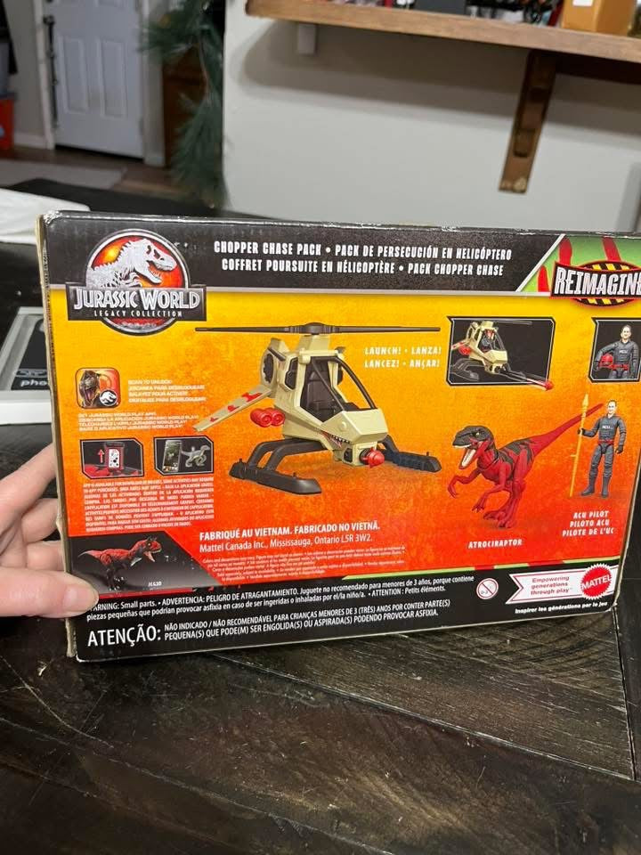 Jurassic World Legacy Collection Chopper Chase Pack