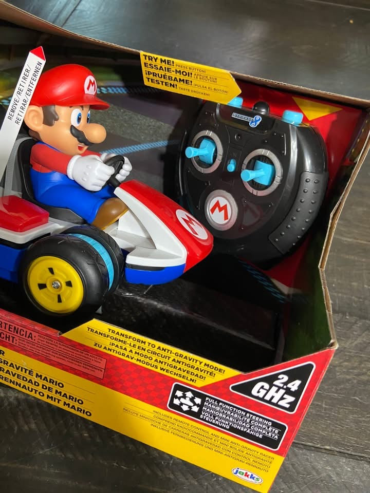 Mario Kart Mini Anti-Gravity R/C Racer