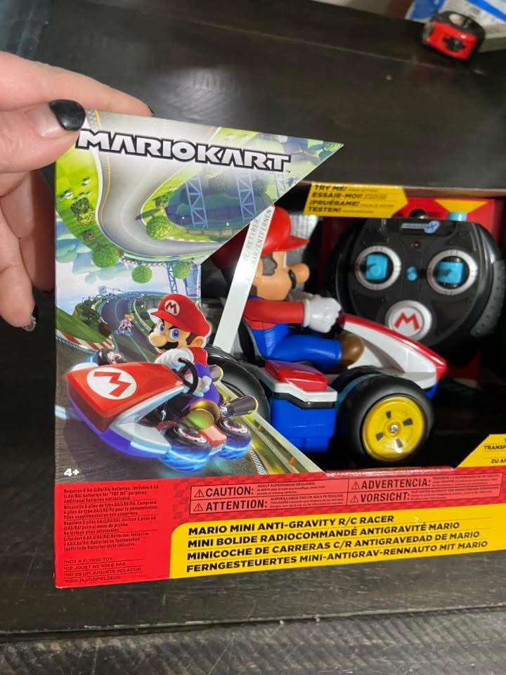 Mario Kart Mini Anti-Gravity R/C Racer