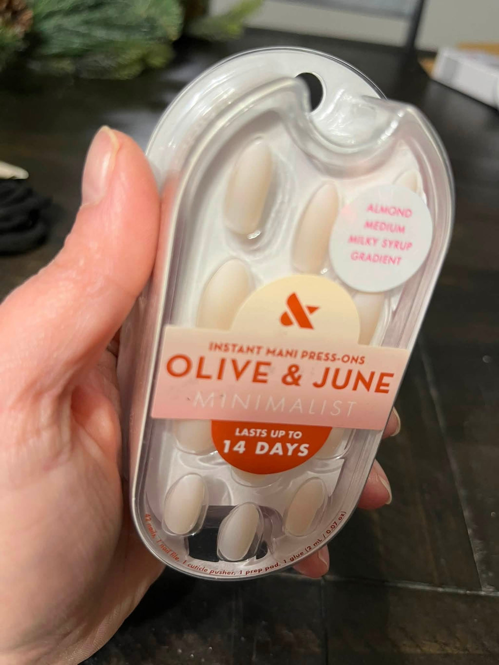 Olive & June Press On Nails