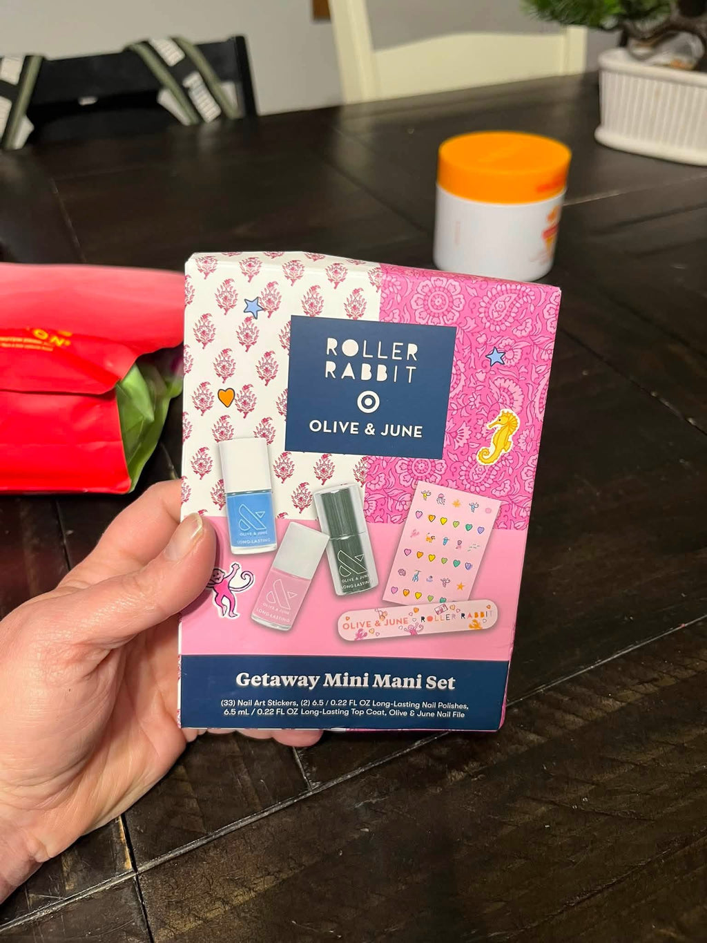 Roller Rabbit x Target Olive & June Getaway Mini Mani Set