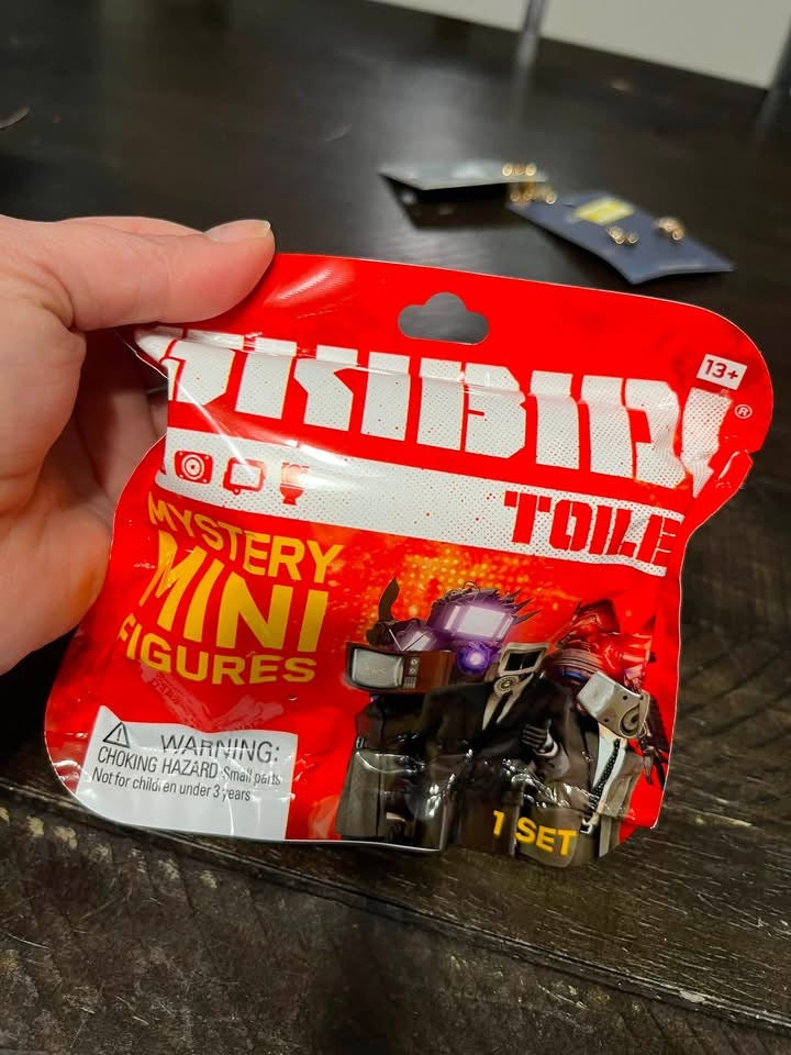 Skibidi Toilet Series 2 Mystery Mini Figure blind bag